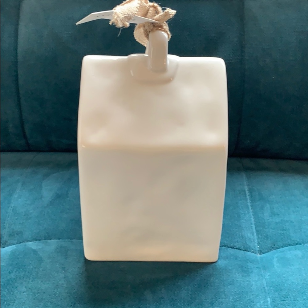 Rae Dunn Love Birds Birdhouse, NWT - Picture 7 of 11